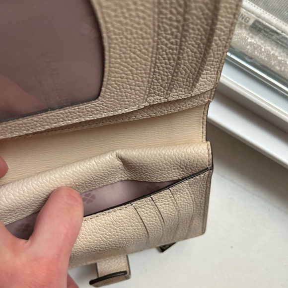 Kate Spade Medium Leila Wallet in nude - Picture 7 of 8